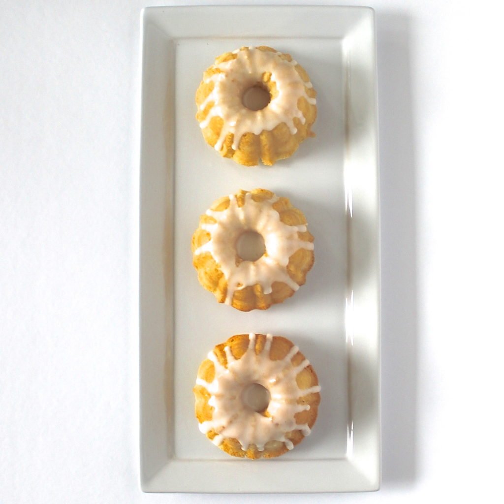 mini lemon bundt cakes