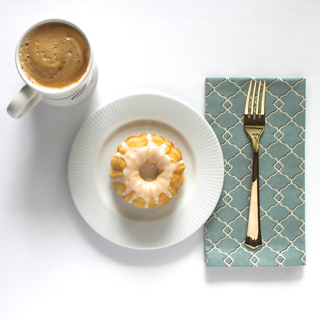 mini lemon bundt cakes