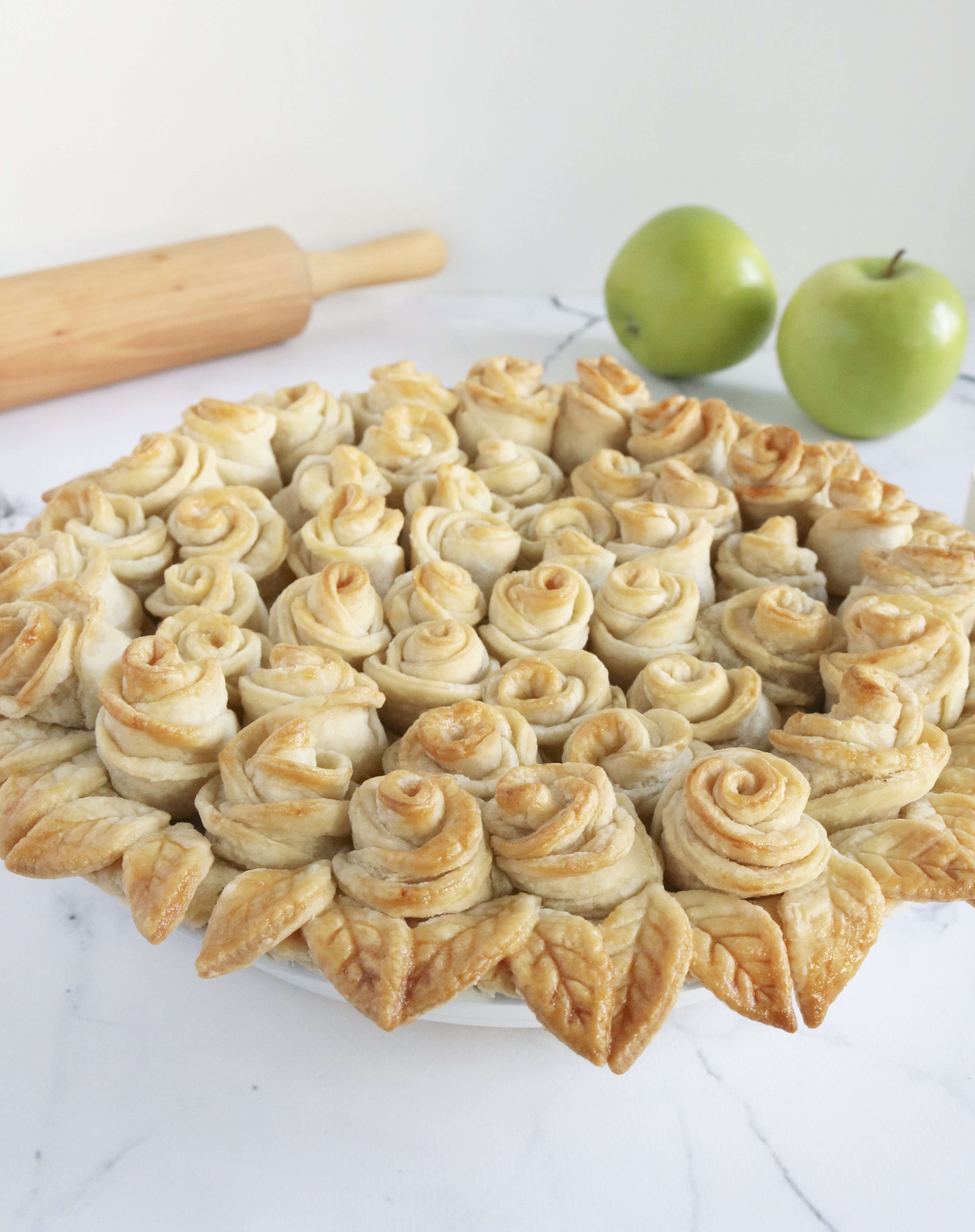 maple bourbon apple rose pie