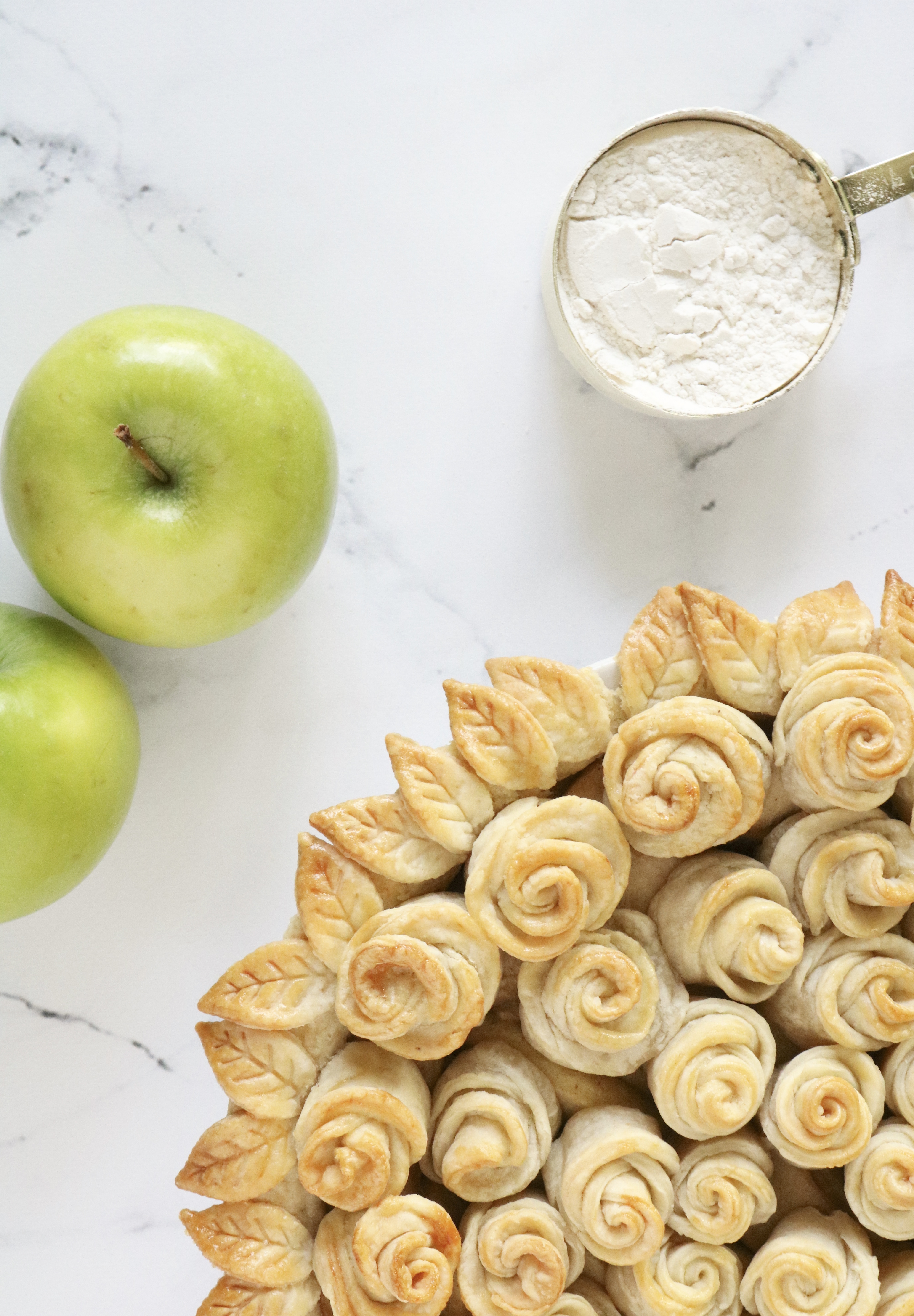 maple bourbon apple rose pie